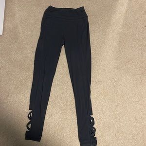 womens black leggings